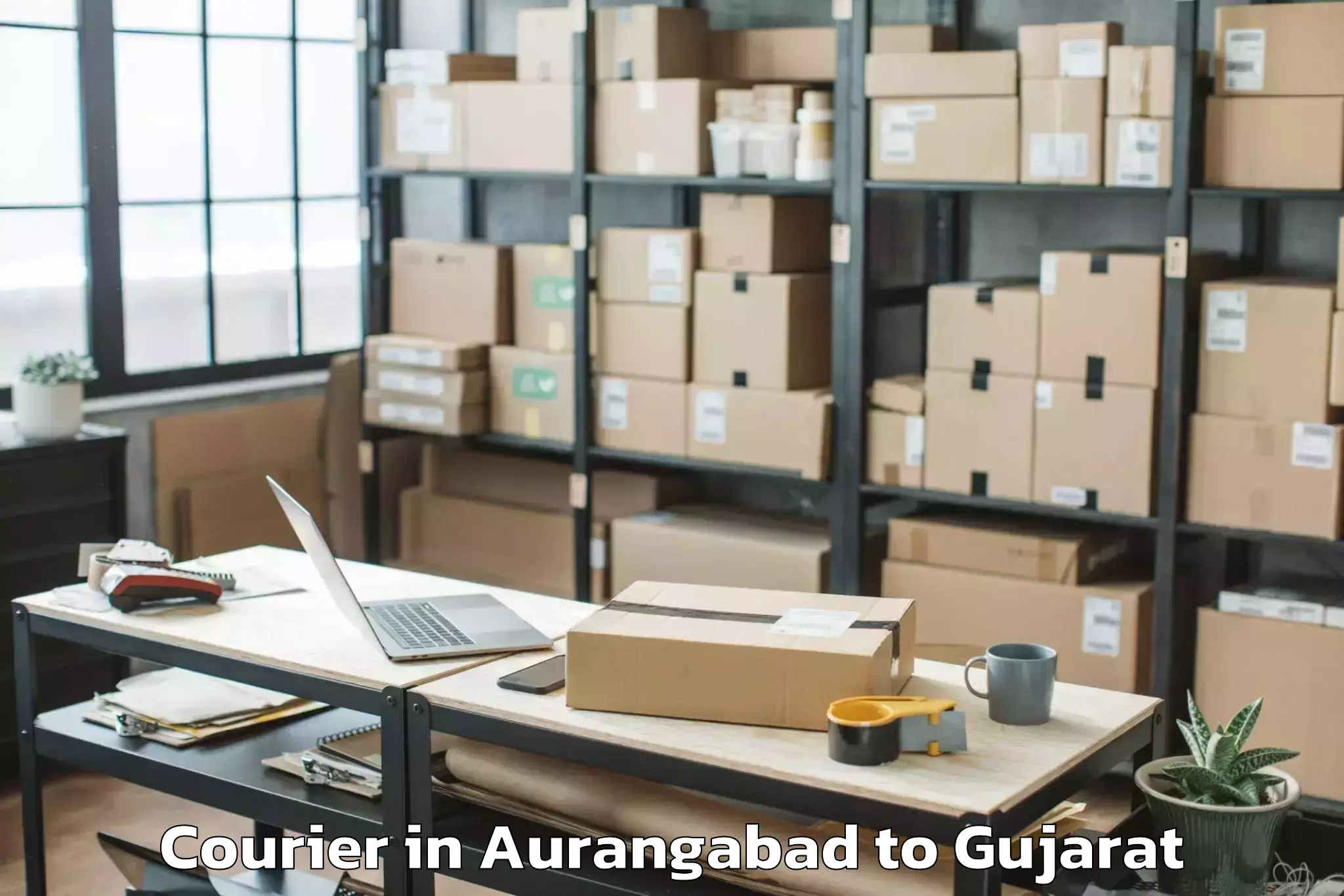 Trusted Aurangabad to Kadodara Courier